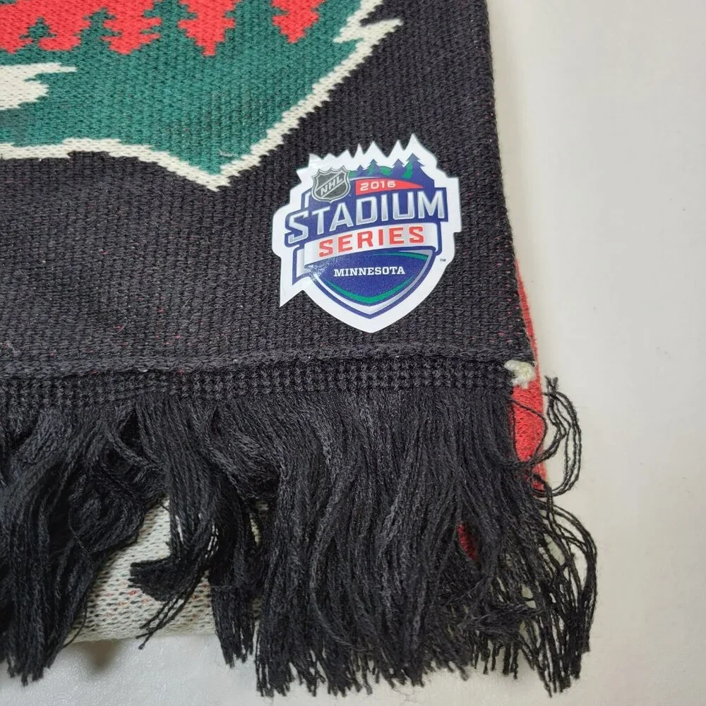 2016 Minnesota Wild Stadium Series Scarf NWT Reebok Face Off Collection Black